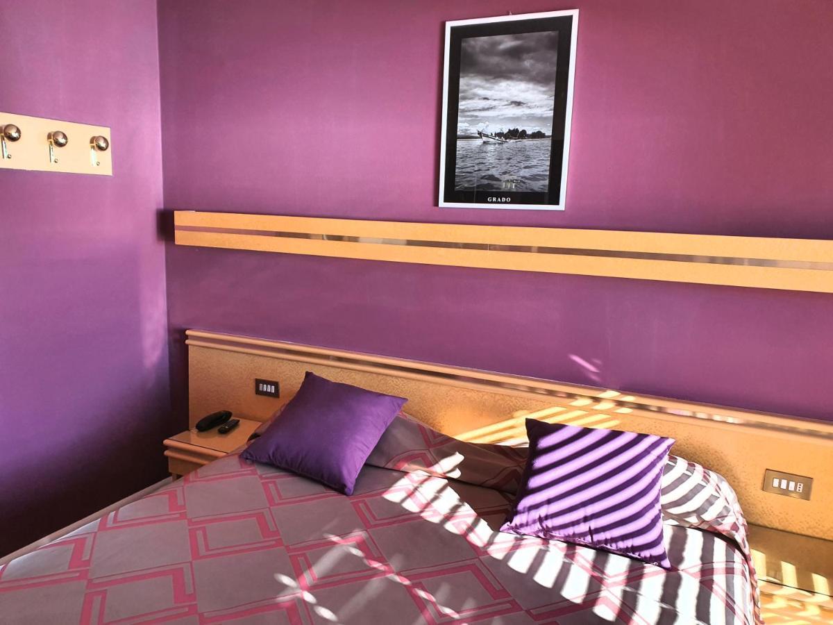 Hotel Antares Градо Экстерьер фото