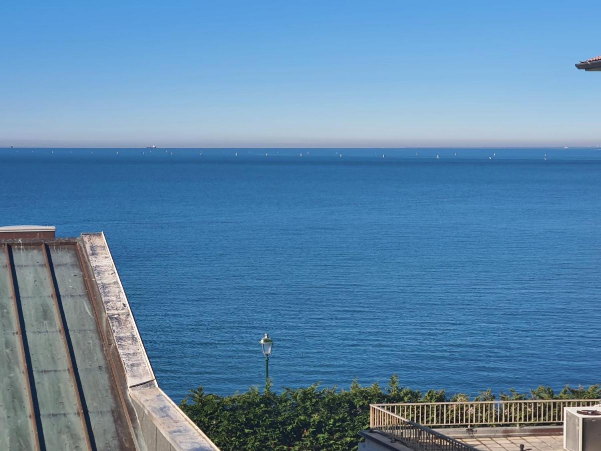 Hotel Antares Градо Экстерьер фото