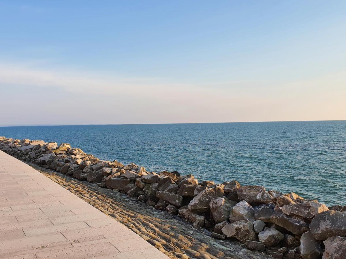 Hotel Antares Градо Экстерьер фото